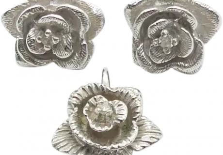 .06 ctw Diamond Flower Earrings & Pendant Set 14K White Gold