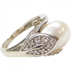14k White Gold Cultured Pearl and Diamond Tulip Bypass Ring