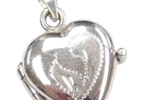 14k White Gold Heart Locket Pendant