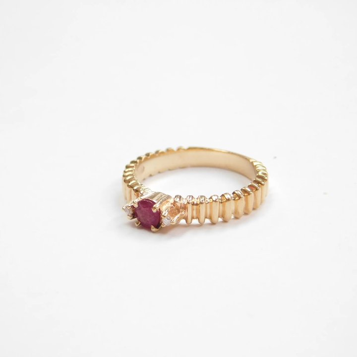 Single Stone Ring Design with Crystal Swarovski Elements Jewelry - China  Ring and Jewelry price | Made-in-China.com