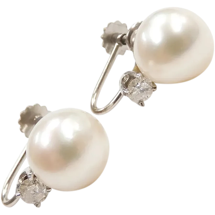 Cultured Pearl .32 ctw Screw On Earrings