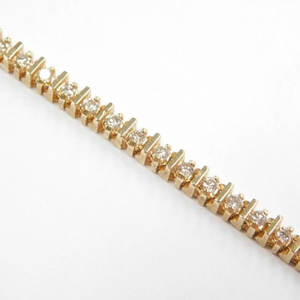 Diamond 1.88 ctw Tennis Line Bracelet 14k Gold detailed view
