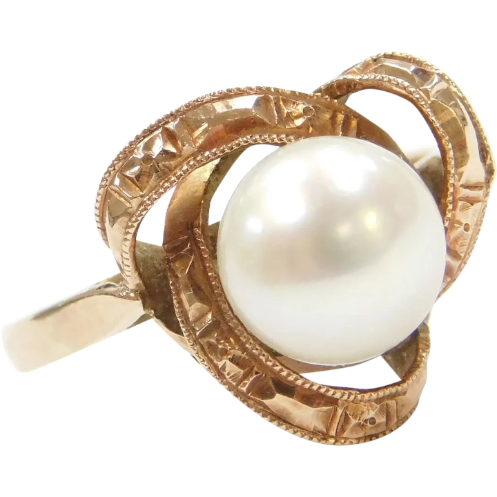 Edwardian Cultured Pearl Etched Trinity Swirling Knot Ring