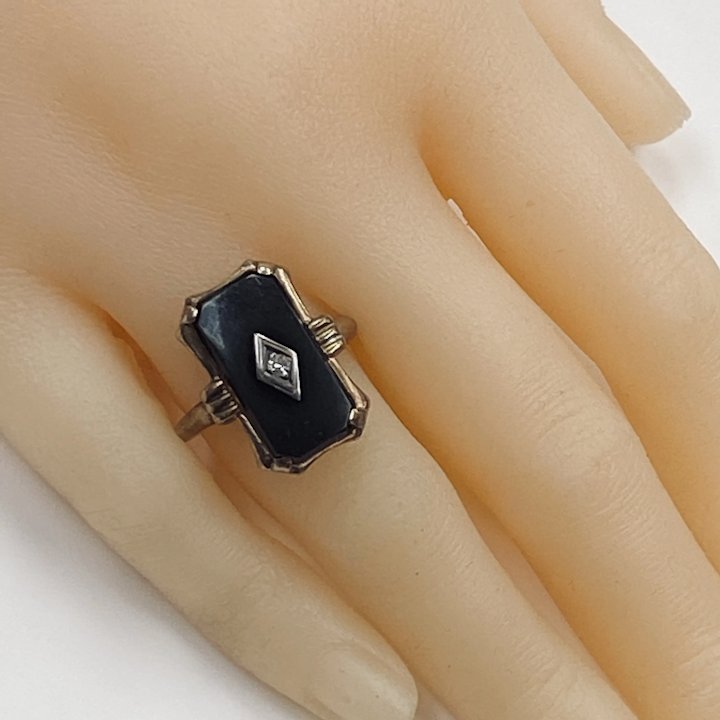 Victorian shop onyx ring