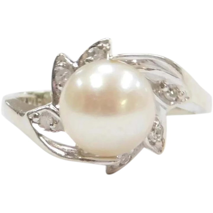 Vintage Cultured Pearl and Diamond Bypass Ring .09ctw