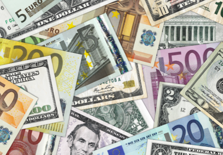 Different Currency on table