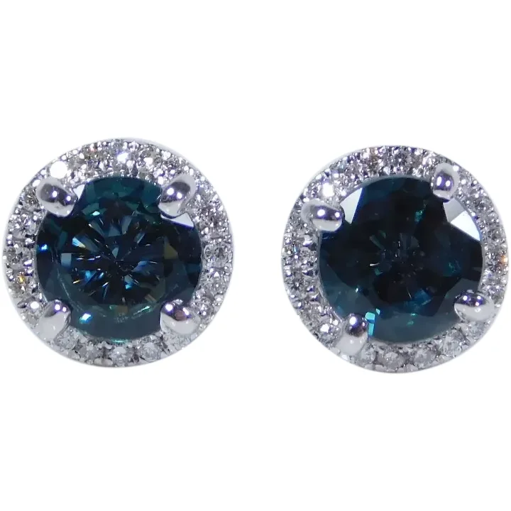 https://arnoldjewelers.com/product-category/jewelry/earrings/