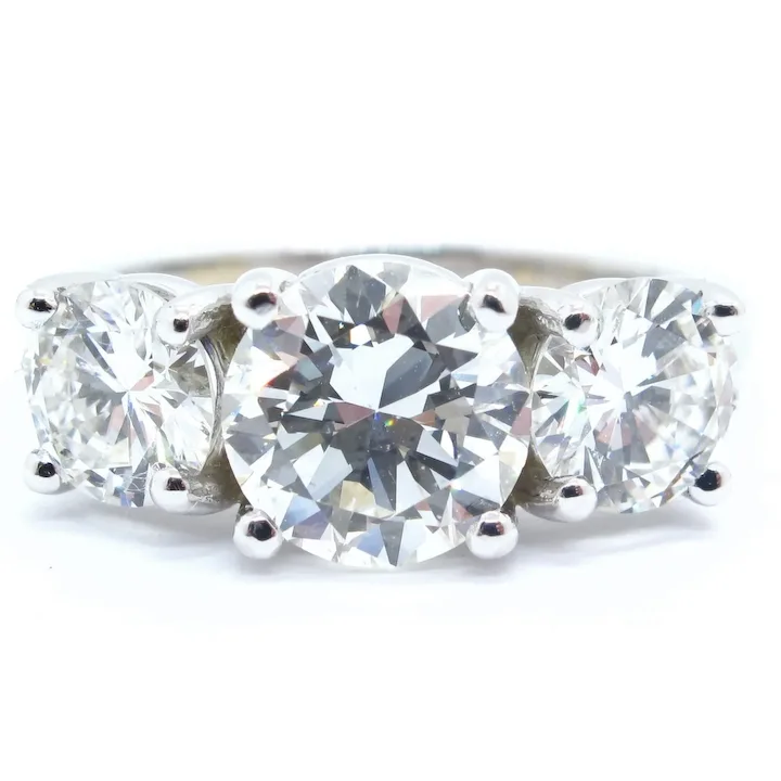 Gia Certified 2.89 carat 3 stone ring