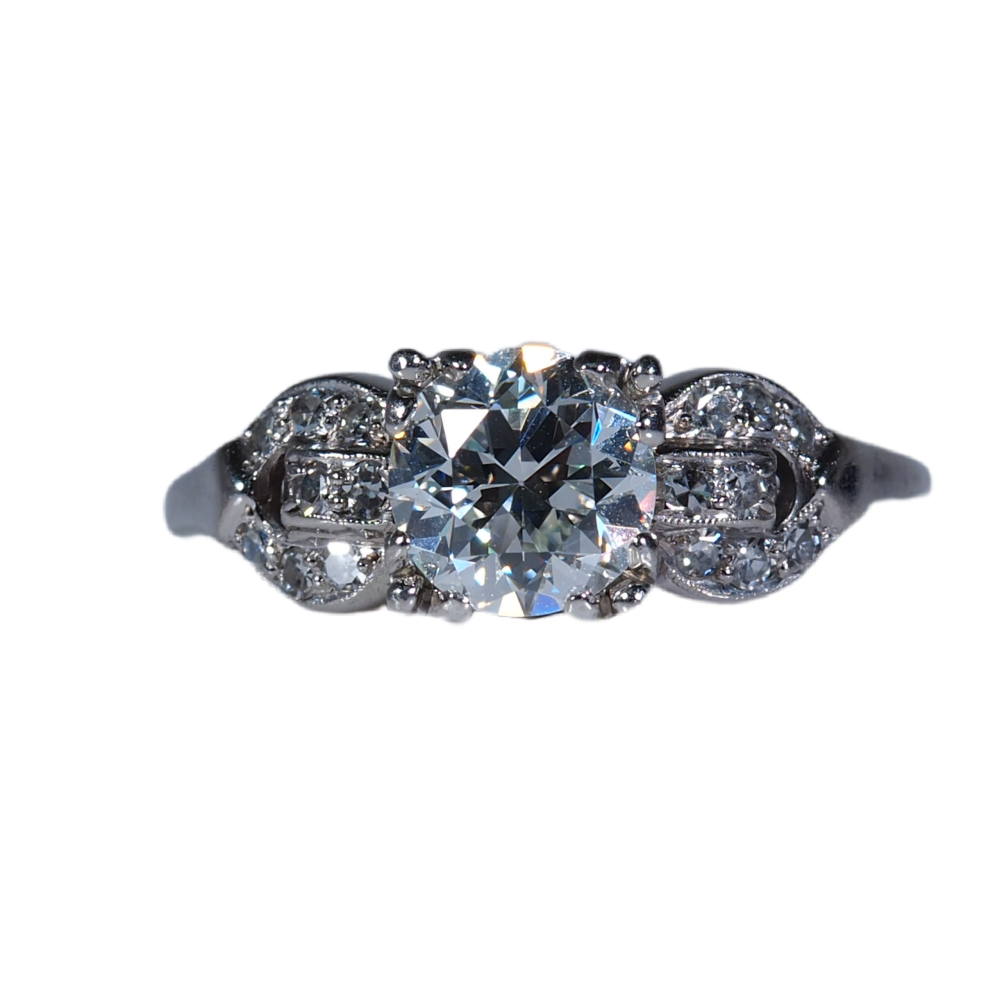 1.26 ctw Art Deco Diamond Engagement Ring in Platinum
