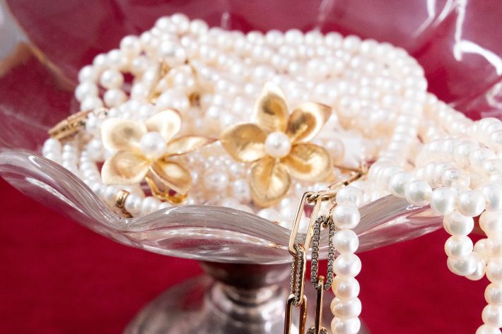 what are the birthstones for June