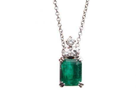 2 carat Colombia Emerald Necklace