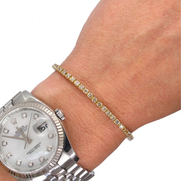Yellow Gold Diamond Tennis Bracelet Wrist
