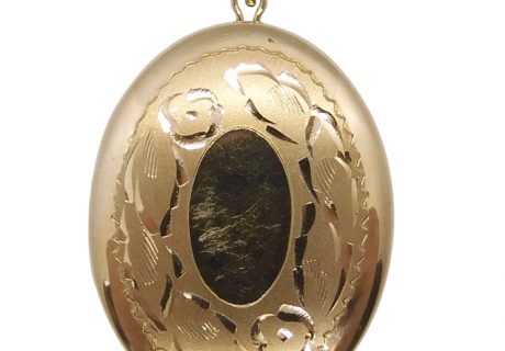 Floral Etched Oval Locket Pendant 14k Yellow Gold Front