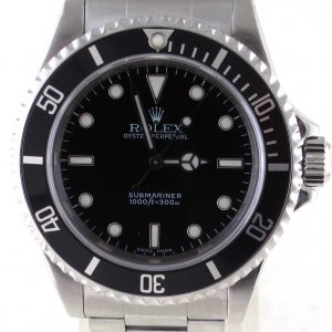 Pre-Owned Rolex No Date Submariner (2002) Stainless Steel 14060M Front Close