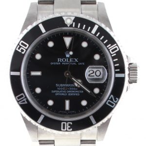 Pre-Owned Rolex Submariner (2006) Stainless Steel Model 16610 Front Close