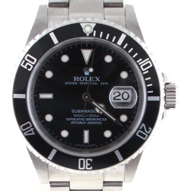 Pre-Owned Rolex Submariner (2006) Stainless Steel Model 16610 Front Close