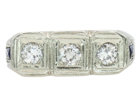 3-Stone Diamond Art Deco Unisex Ring 18K