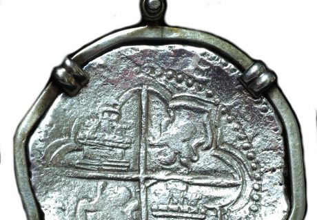 1622 Atocha Shipwreck 8 Reales Grade 1 Potosi Mint w/ CoA in Bezel