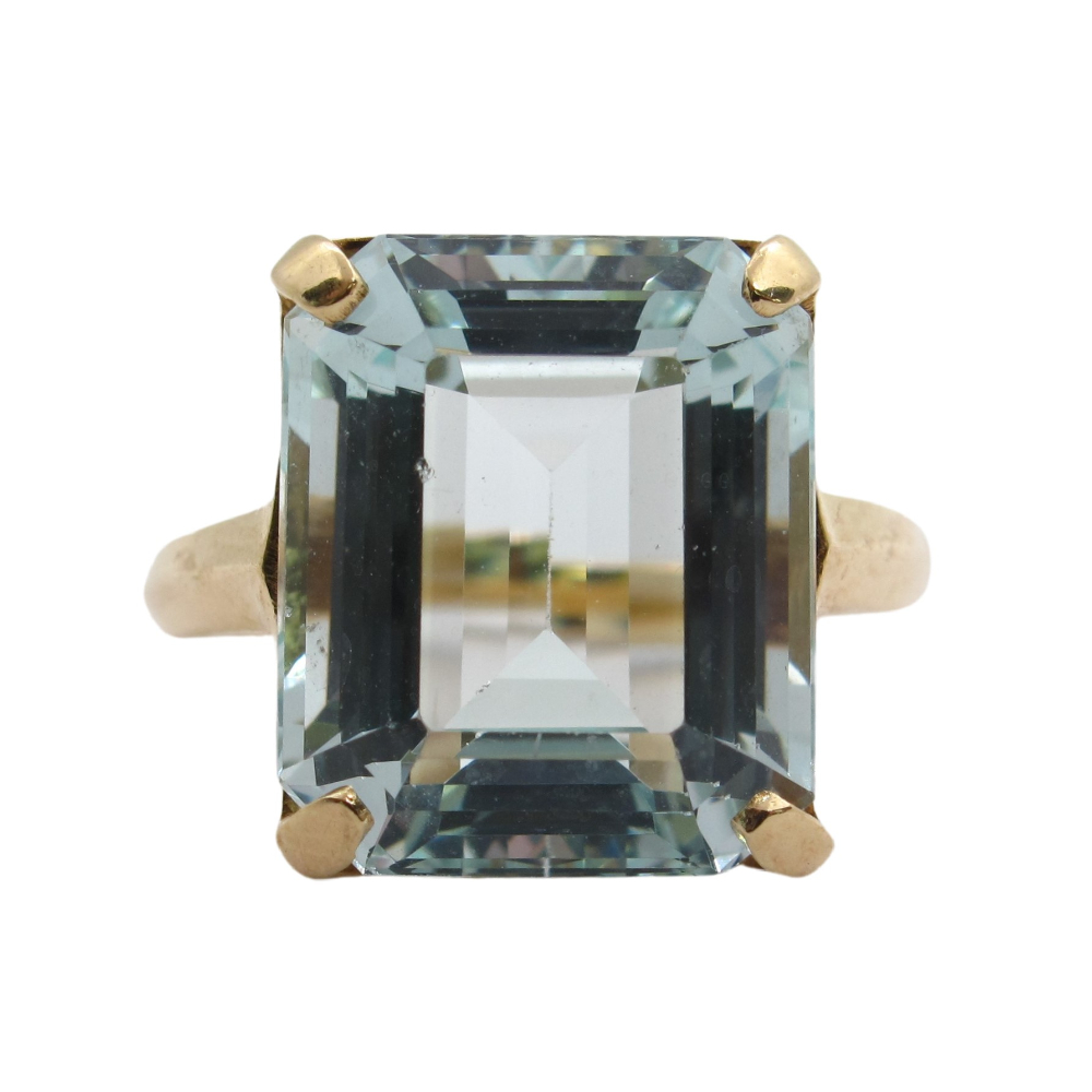 Aquamarine Solitaire Ring 11.19 carats 14k Yellow Gold