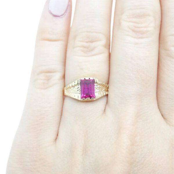 .75 ct Lab Ruby Solitaire Band Ring 14k Yellow Gold hand comparison