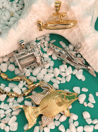 Fishing jewelry online at Arnold Jewelers
