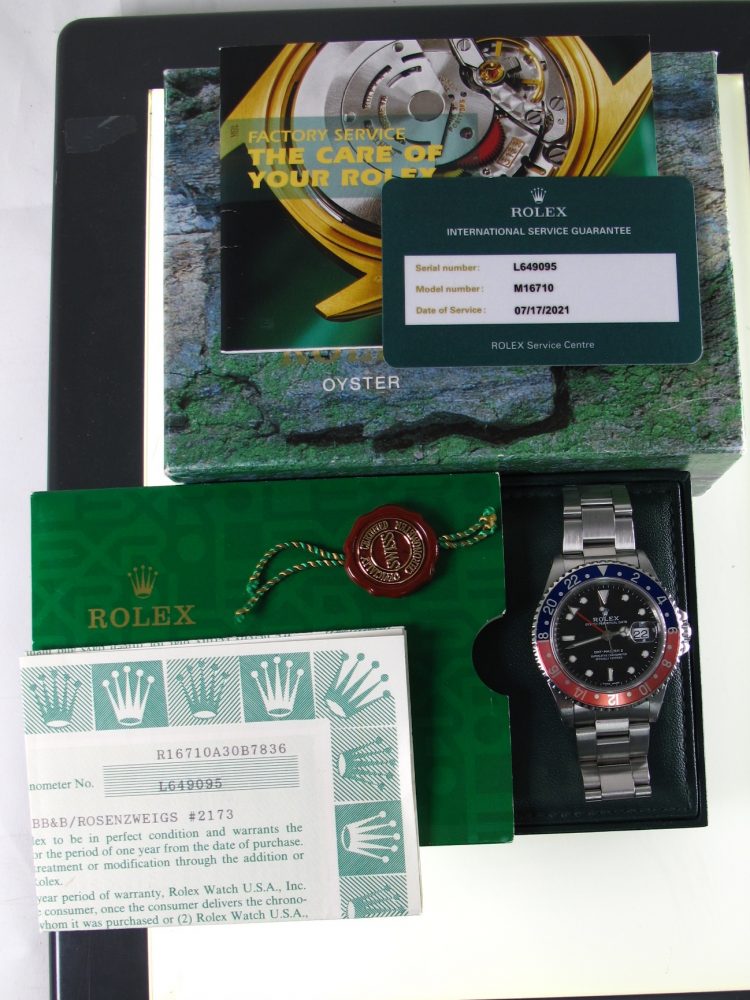 Buy Pre-Owned Rolex 40MM GMT Master II (1989) Stainless Steel