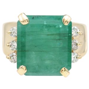 8.65ctw Emerald Ring with Diamond Accents in 14K Gold