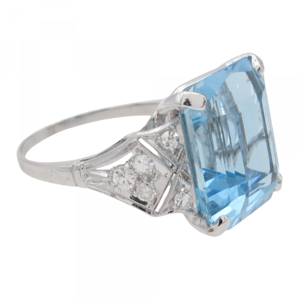 Art Deco Aquamarine 10 carat Platinum Ring Side (1)