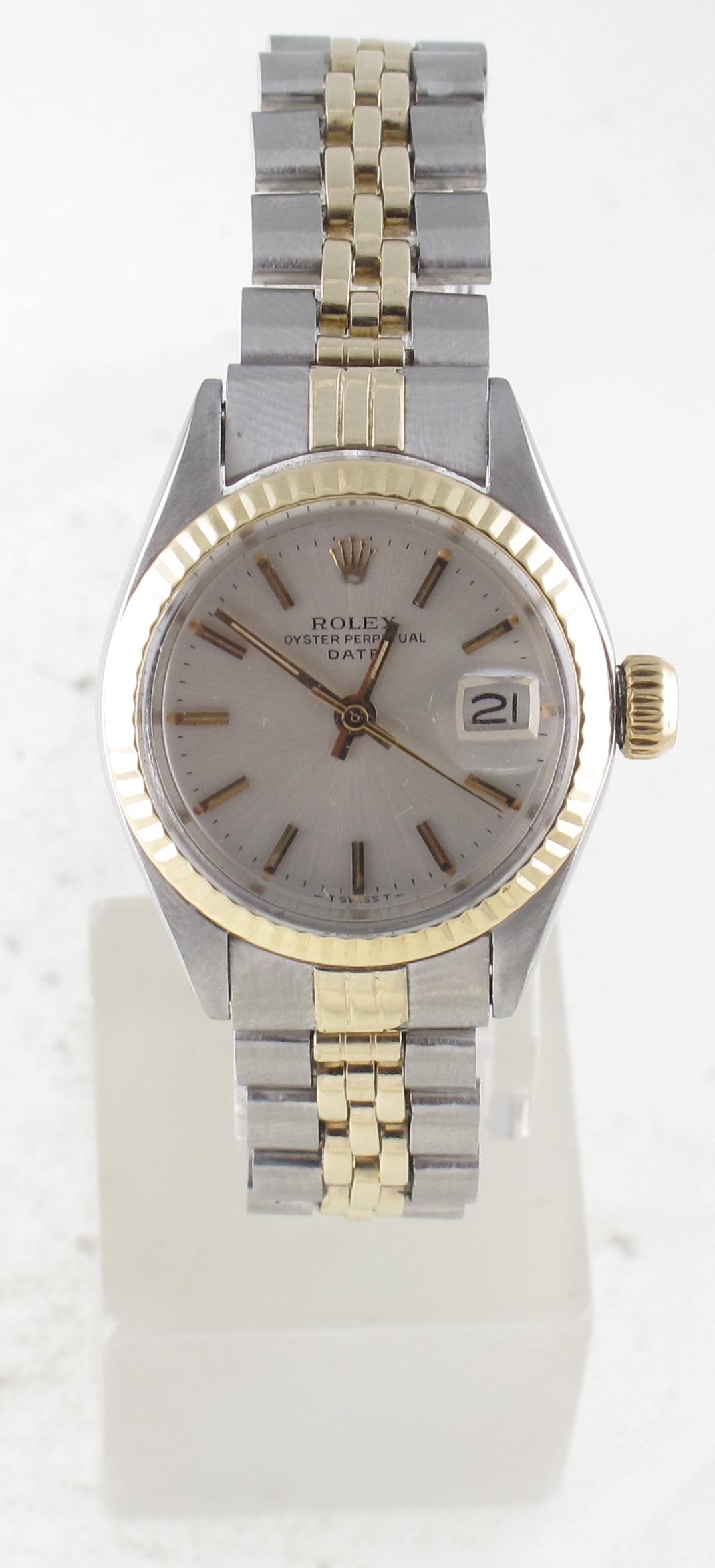 Pre Owned Ladies Rolex Datejust 1971 Silver Dial Arnold Jewelers