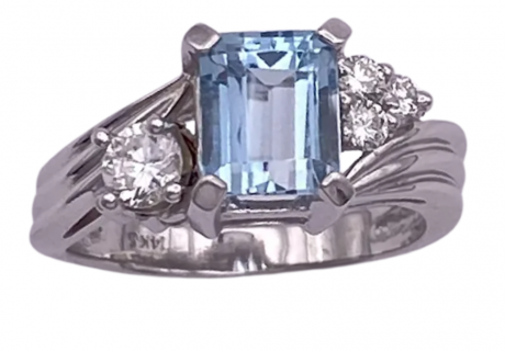 2.5ctw Emerald Cut Aquamarine Ring 14K (2)