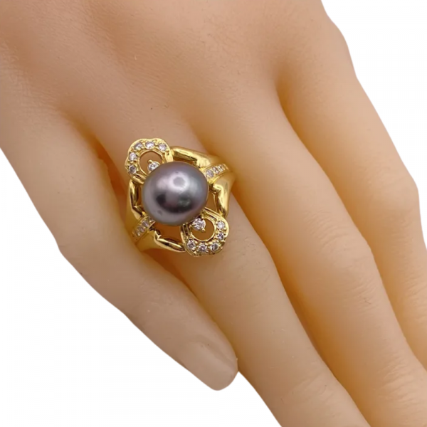 Tahitian Black Pearl Elongated Ring 18K