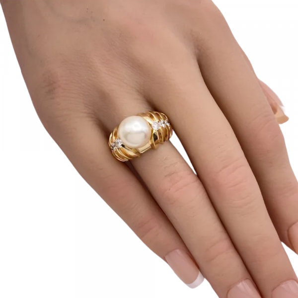 White Tahitian Cultured Pearl & Diamond Ring 14K