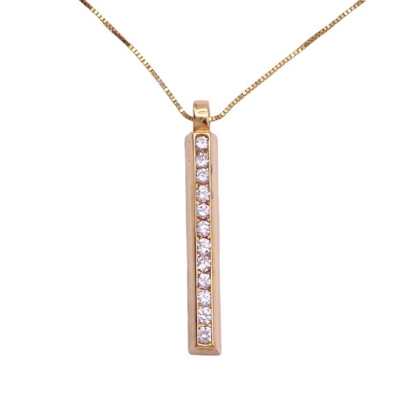 0.30ctw Diamond Minimalist Bar Necklace 14K Gold close