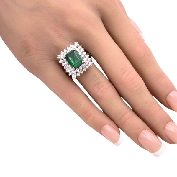 Vintage 5.64ctw Green Spinel & Diamond Cocktail Ring 14K Gold worn