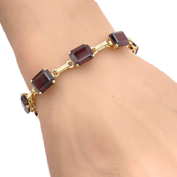31.12ctw Garnet Bracelet 14K Gold 7.25 Length worn