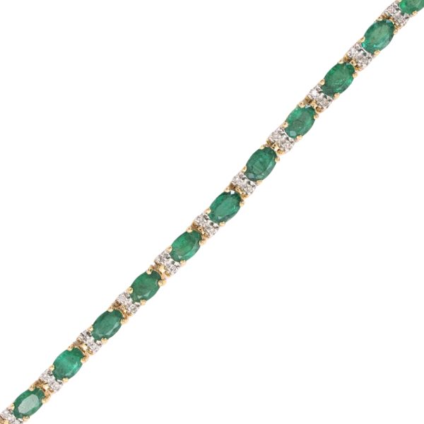 9.0ctw Natural Emerald Bracelet 14K Gold close up