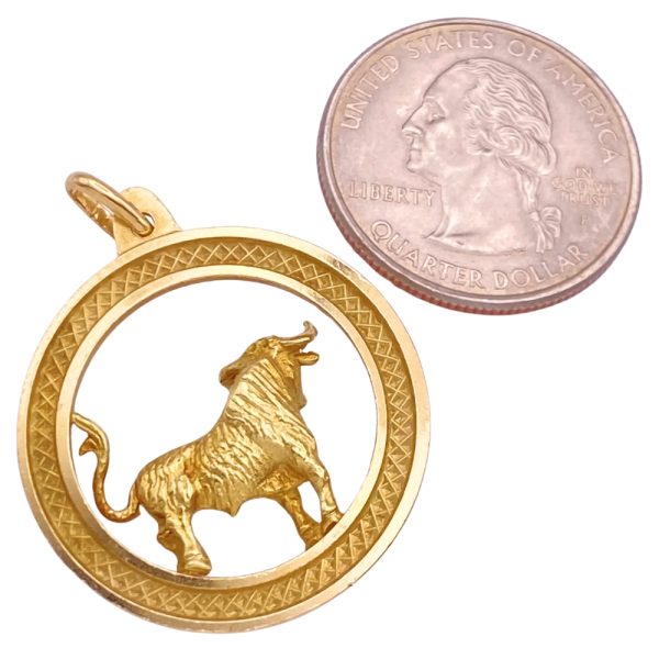 Vintage Taurus Bull Pendant 18K Gold size