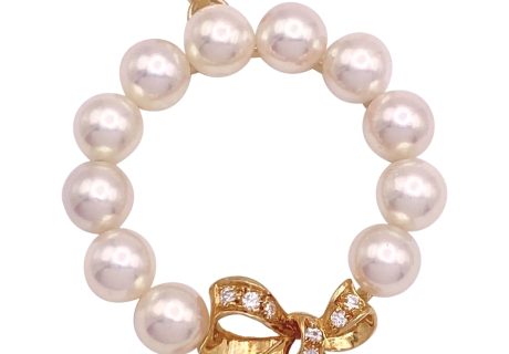 Mikimoto Cultured Pearl Pendant with Diamond Bow Gold