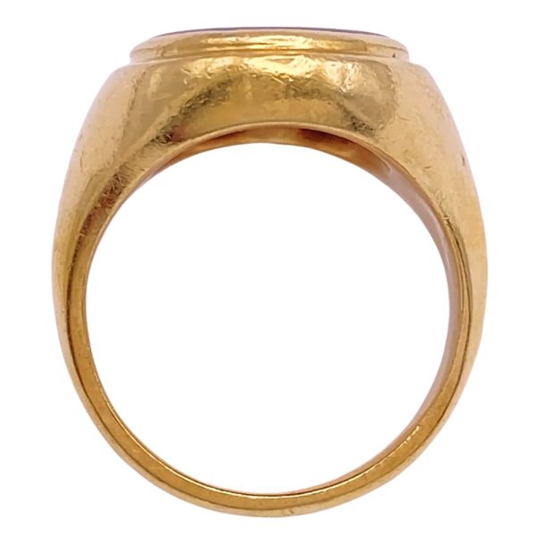 Heraldic Crest Banded Agate Intaglio Signet Ring 18K Gold profile