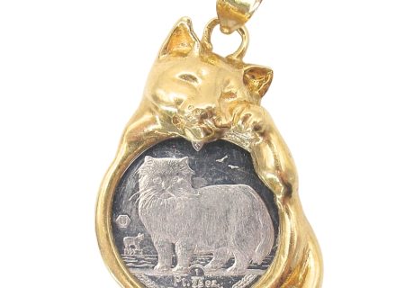 Isle of Man 1989 Platinum Coin in Cat Bezel 14K Gold Pendant front