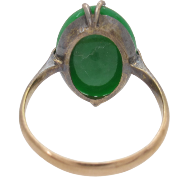 Oval Apple Green Jade Edwardian Solitaire Ring in 14K Yellow Gold Back