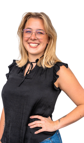 Joni Tatham at Arnold Jewelers (1)