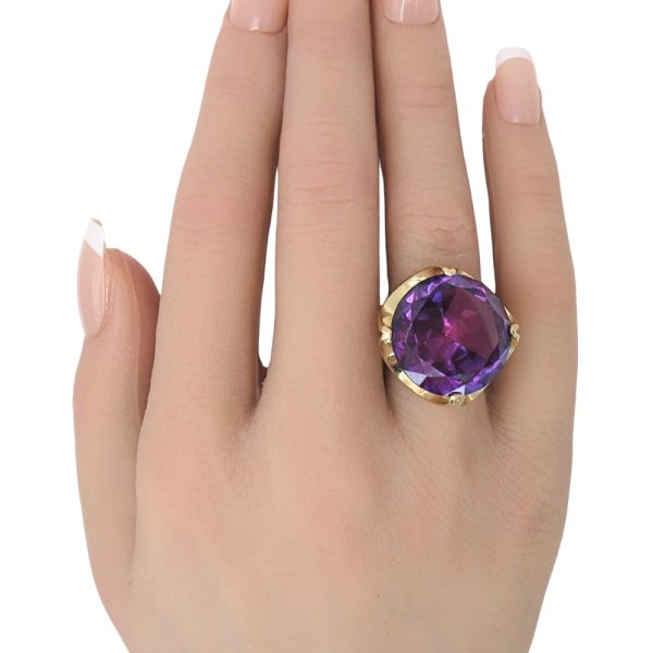 Retro 24.75ct Lab Alexandrite Ring 14K Gold worn