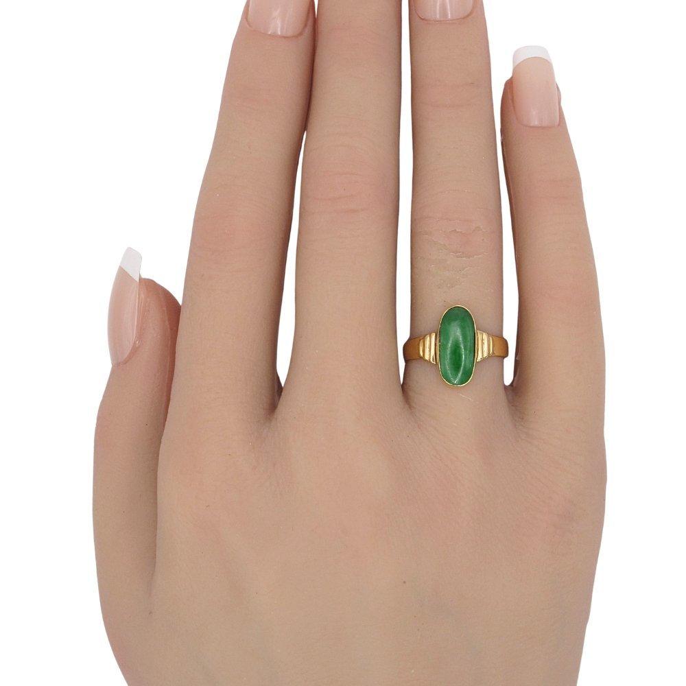 Vintage Apple Green Jade Ring 18K Gold worn Vintage Apple Green Jade Ring 18K Gold worn