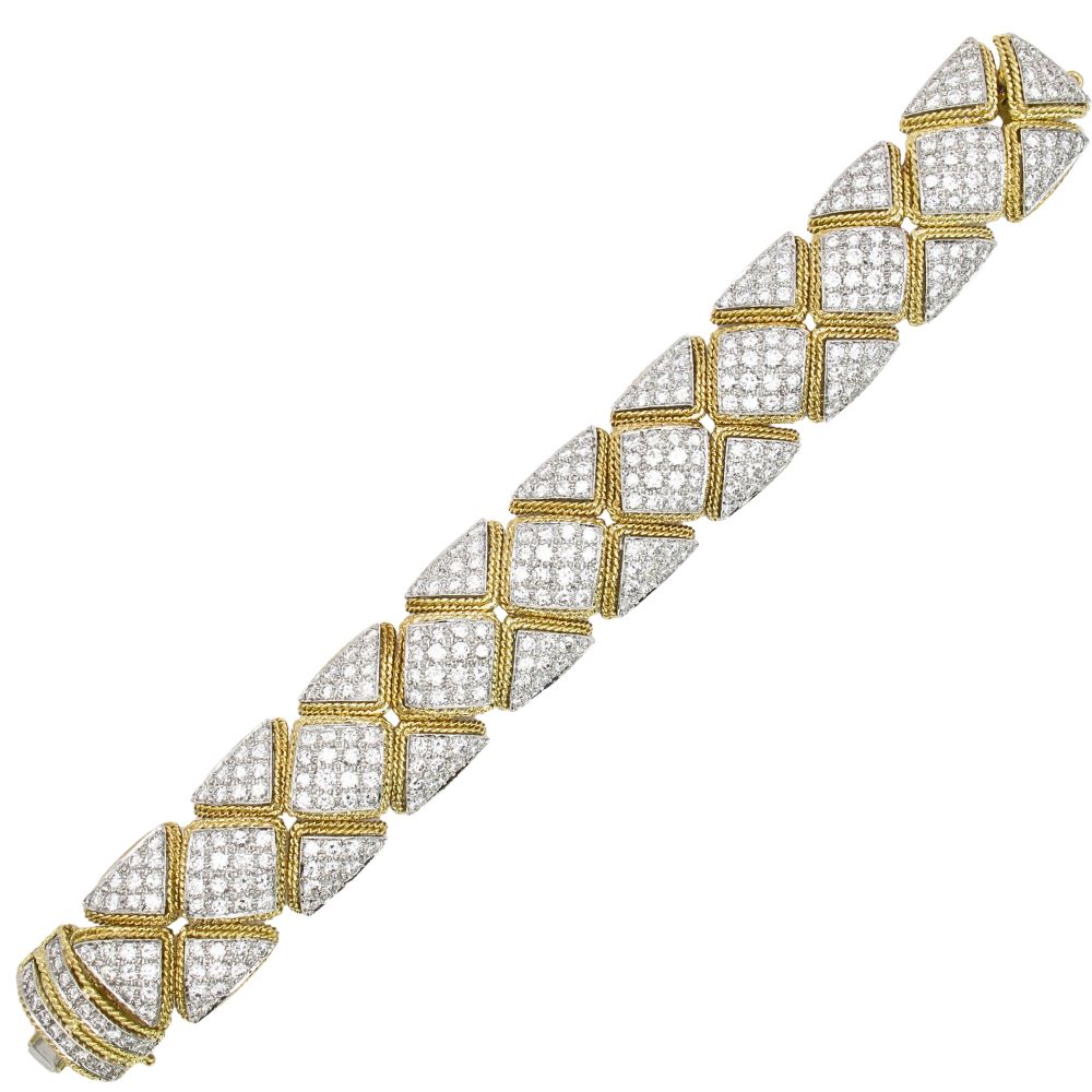 20ct Diamond Bombe Bracelet 18K Yellow Gold & Platinum Layout 20ct Diamond Bombe Bracelet 18K Yellow Gold & Platinum Layout