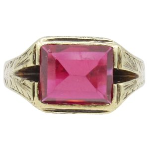 6.22ct Ruby Engraved Vintage Ring 14K Yellow Gold Front