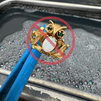 Cleaning your opal jewelry the wrong way