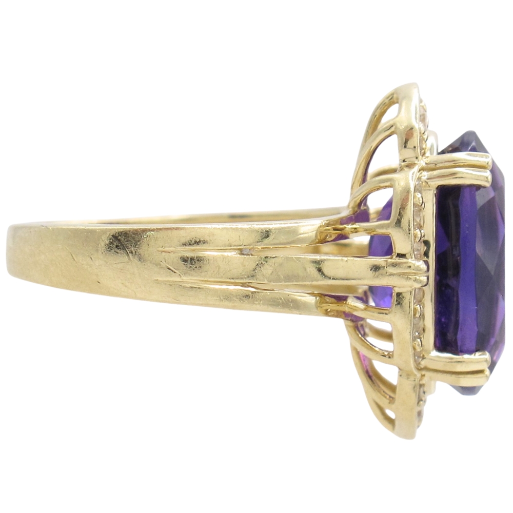 5.12ctw Amethyst Ring with White Sapphire Accents 10K Gold side 5.12ctw Amethyst Ring with White Sapphire Accents 10K Gold side
