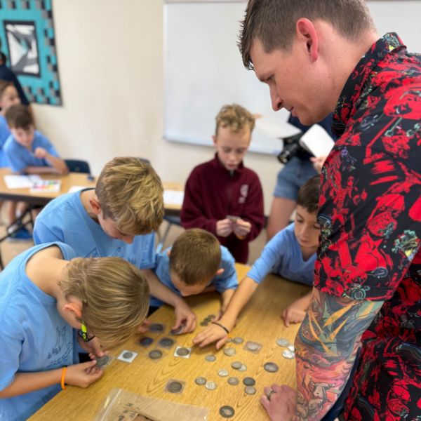 Why Tampa Bay Chooses Arnold Jewelers