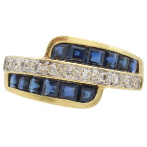 1.28ctw Princess-Cut Sapphire Off-Set Ring 18K Gold front